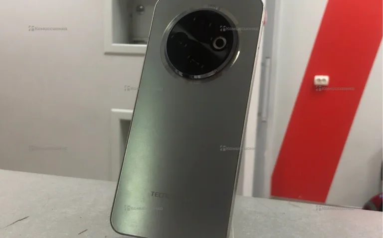 Tecno Spark 30 4/128 ГБ