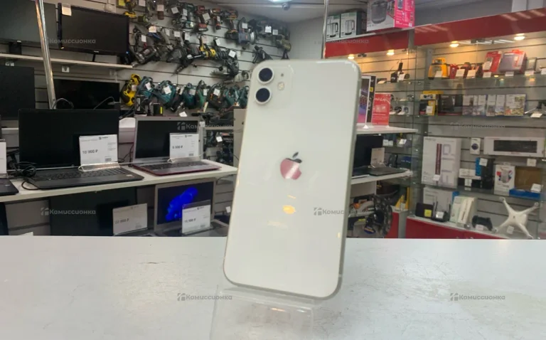 Apple iPhone 11 4/128 ГБ