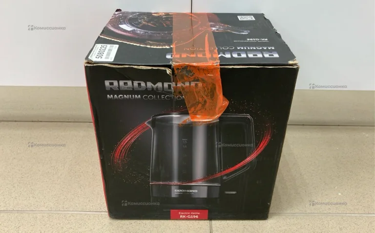 Чайник REDMOND RK-G196