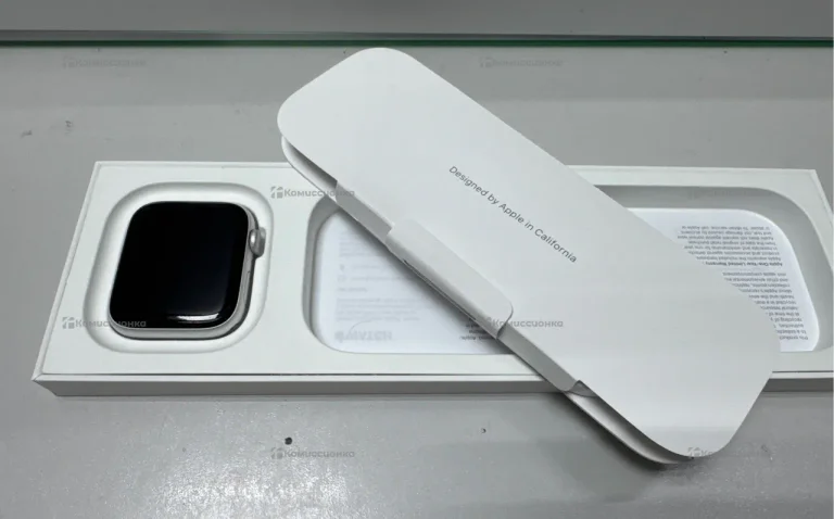 Часы  Apple Watch SE 2