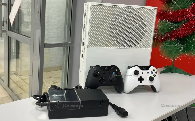 Приставка Игровая приставка Xbox One Console Model