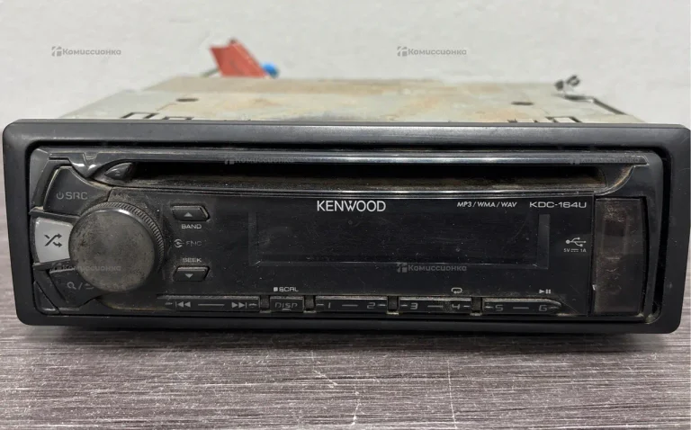 Автомагнитола  Kenwood KDC-164U