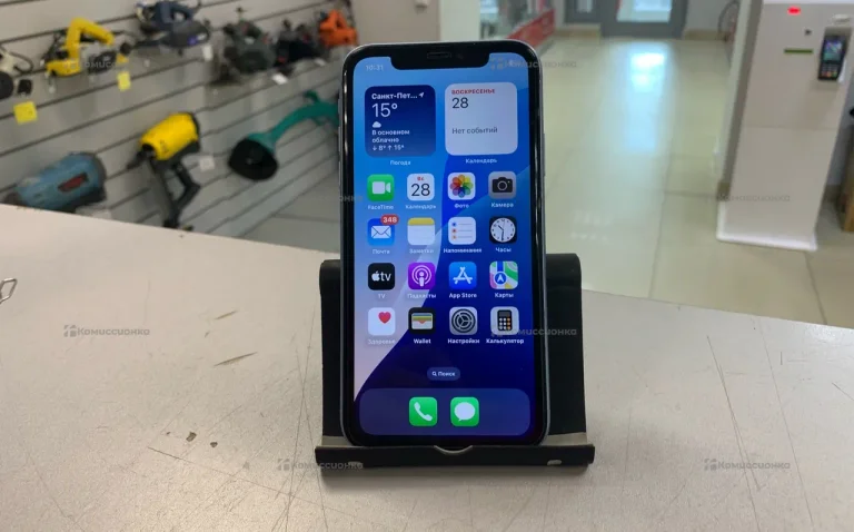 Apple iPhone XR 3/64 ГБ