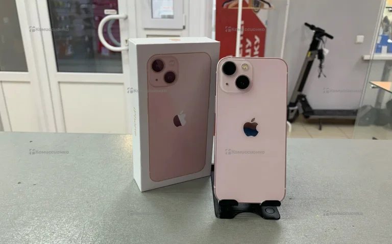 Apple iPhone 13 mini 4/128 ГБ.