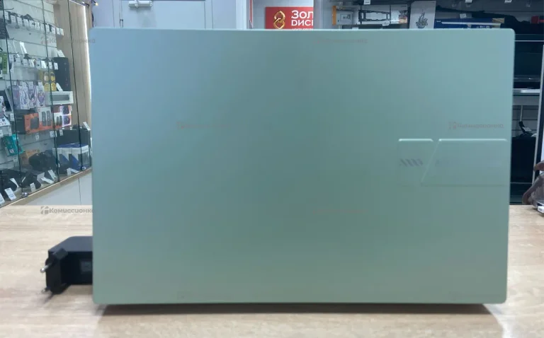 Ноутбук  ASUs VivoBook 14