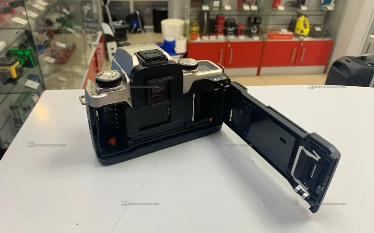 Фотоаппарат  Canon EOS 50e