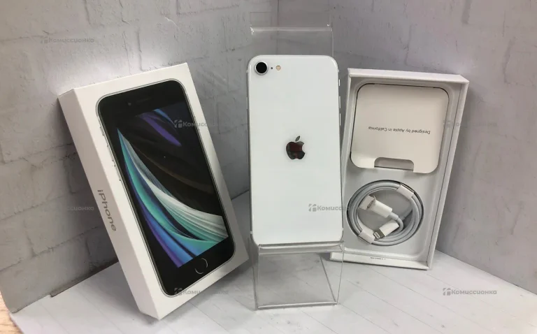 Apple iPhone SE (2020) 3/128 ГБ