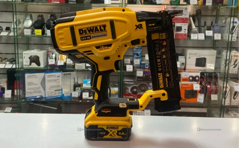 гвоздезабивной пистолет Dewalt DCN680