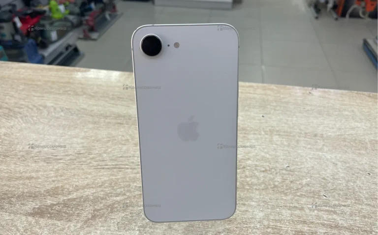 Apple iPhone 16e 8/128 ГБ