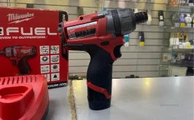 Шуруповерт Milwaukee M12 CD-0