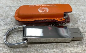 USB флешка 8Gb