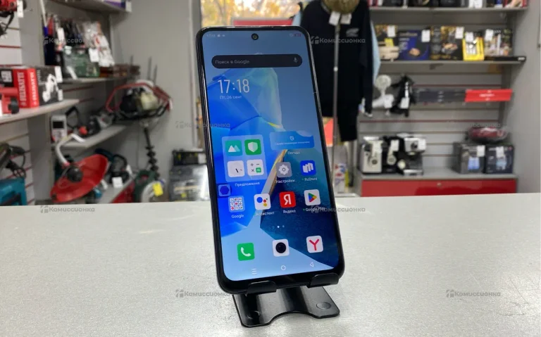 Infinix Hot 30 Play 8/128 ГБ