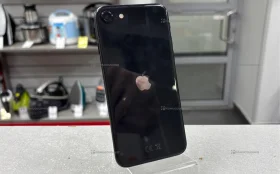 Apple iPhone SE (2020) 3/64 ГБ