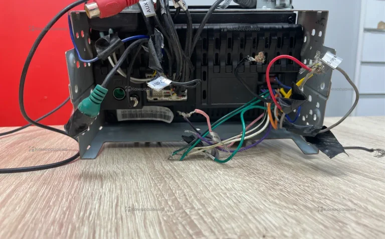 Автомагнитола  acv 7210