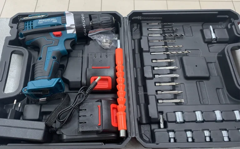 шуруповерт Bosch brushless drill