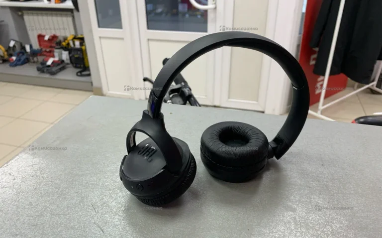 Наушники  JBL