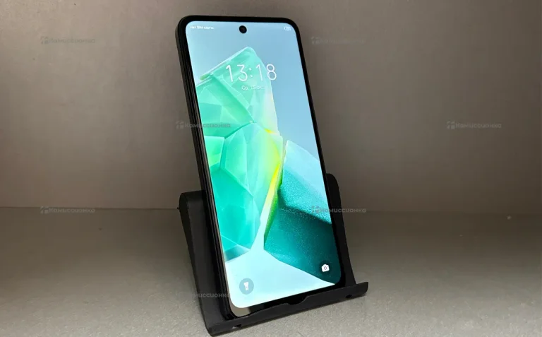 Infinix Hot 30 Play NFC 8/128 ГБ