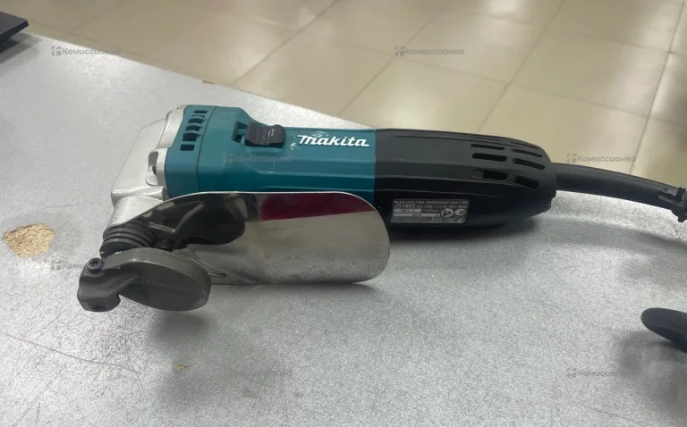 Листовые ножницы по металлу MAKITA JS1602