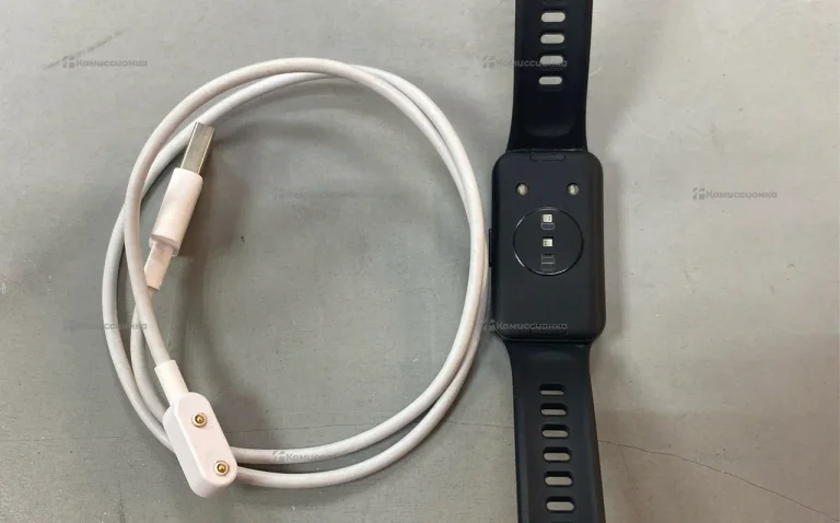 Часы  Huawei Band 10