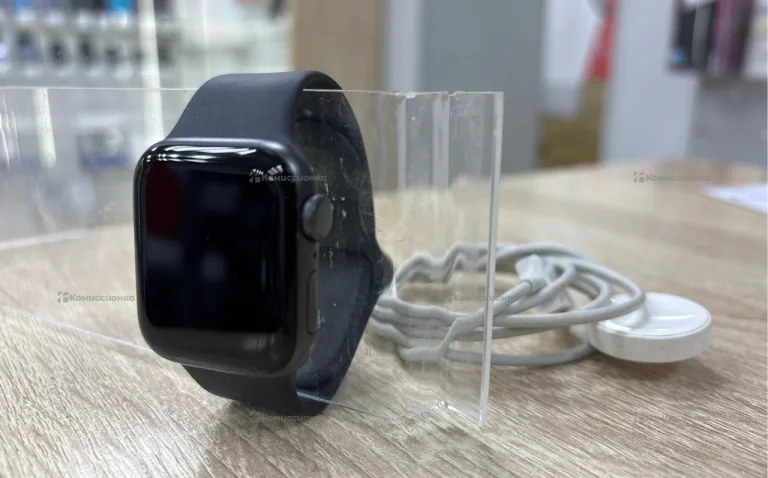 Часы Apple Watch SE 40mm