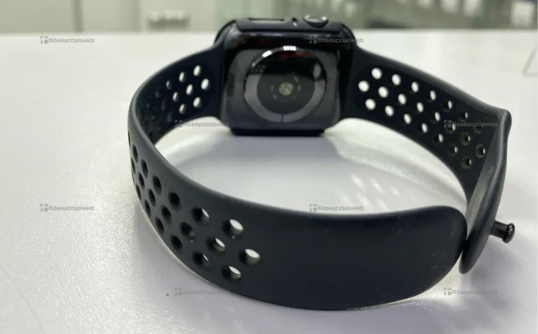 Часы  Apple watch 4 44mm / 80% Акб