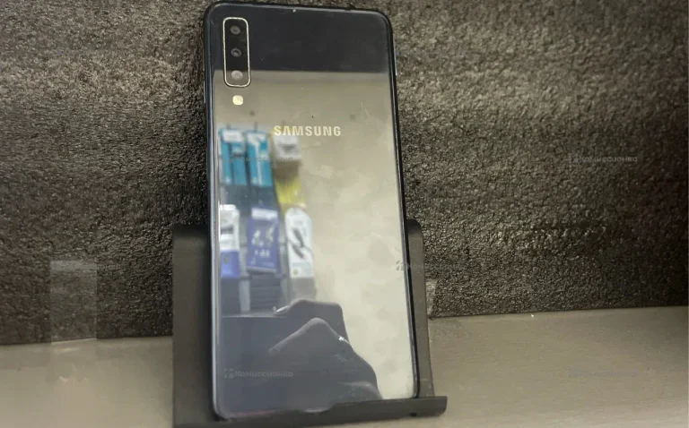 Samsung galaxy A7 4/64