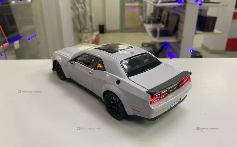 Машинка Dodge Charger