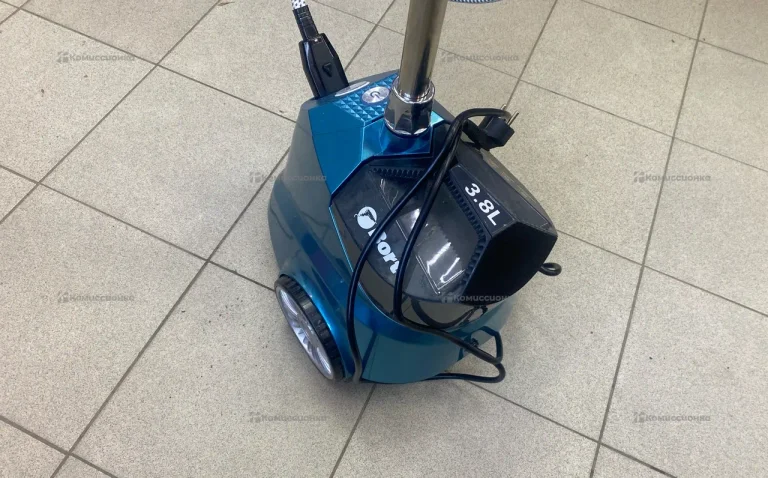 Отпрариватель для одежды BORT Pro Iron