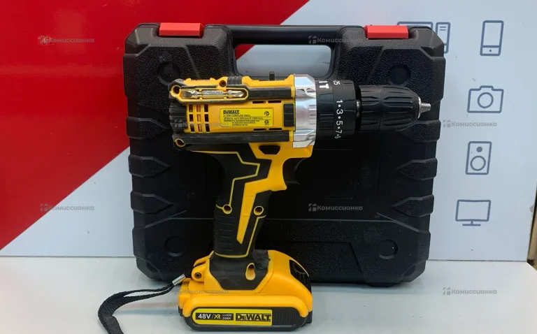 Шуруповерт DeWalt (p).
