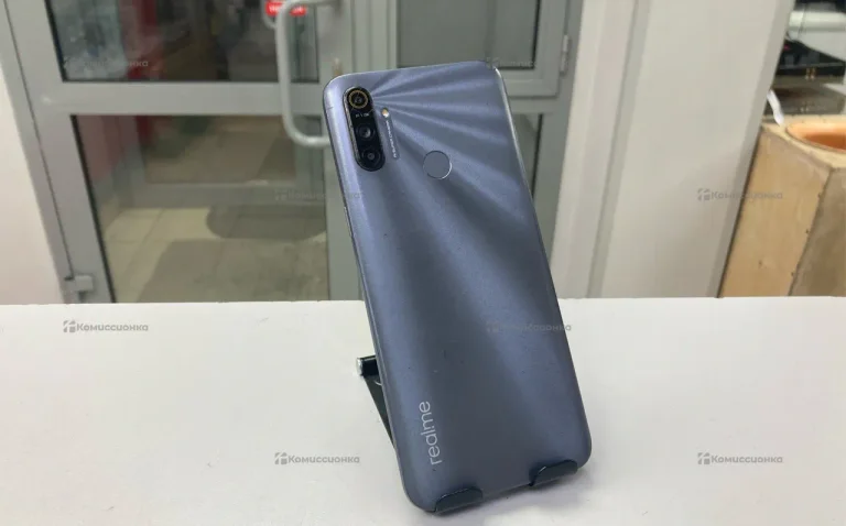 Realme C3 3/64 ГБ