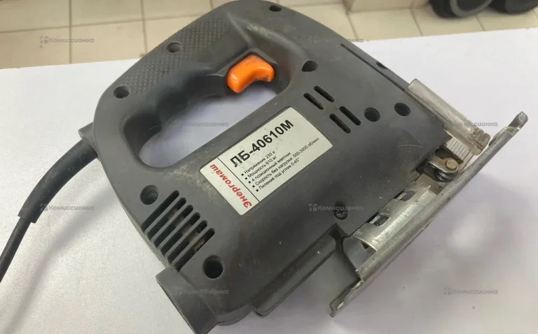 Электролобзик Энергомаш ЛБ-40610М