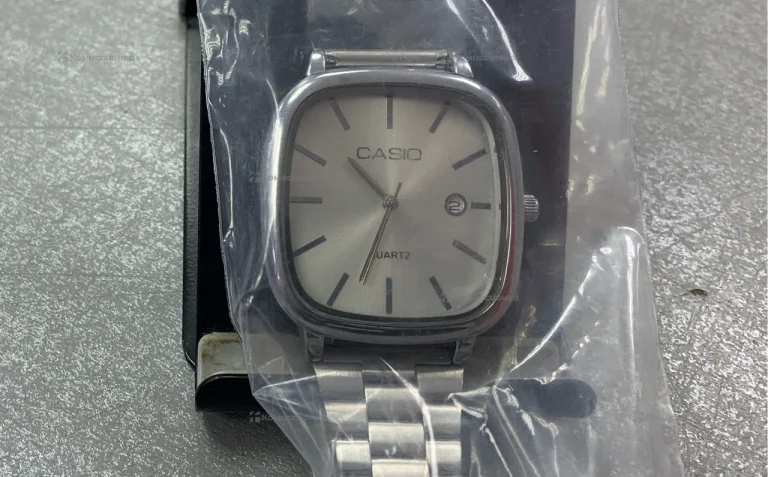Часы  Casio Серебрянныее