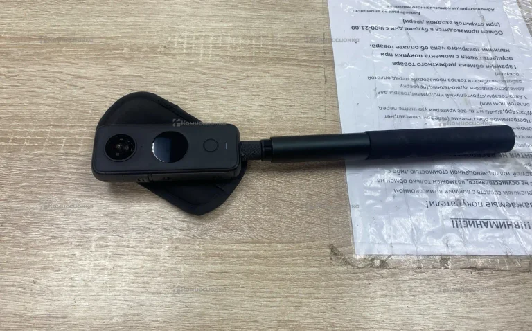 Видеокамера  Insta360