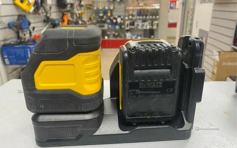 лазерный уровень Dewalt DCE088G18