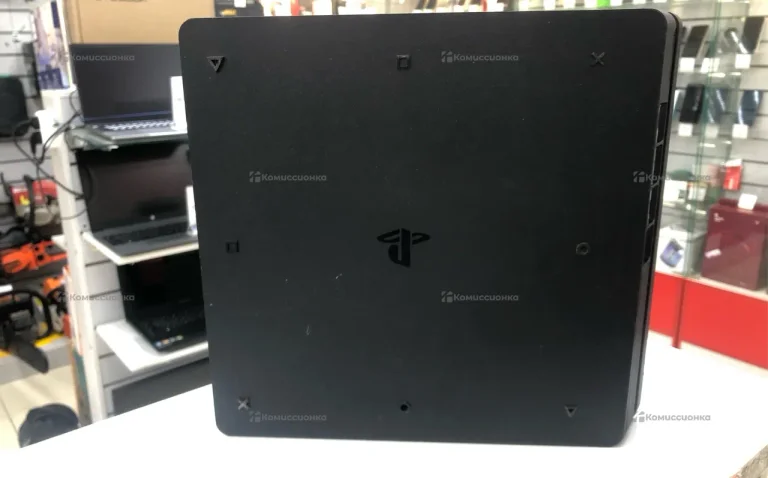 Приставка PS4. slim 1tb