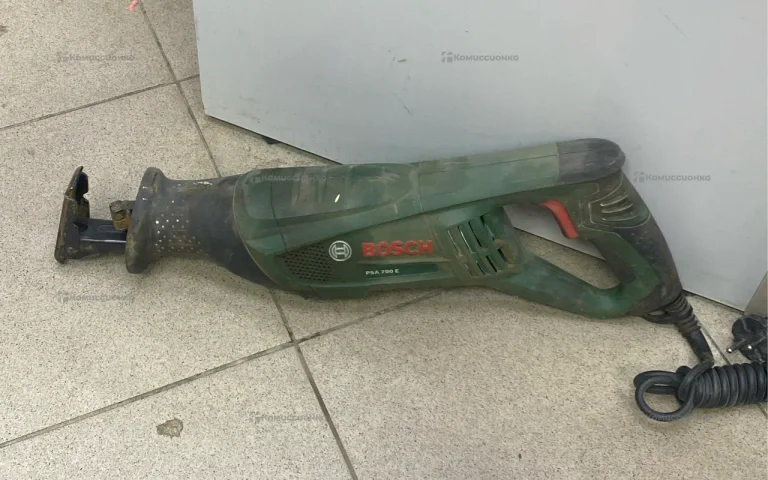 Пила Bosch PSA 700 E