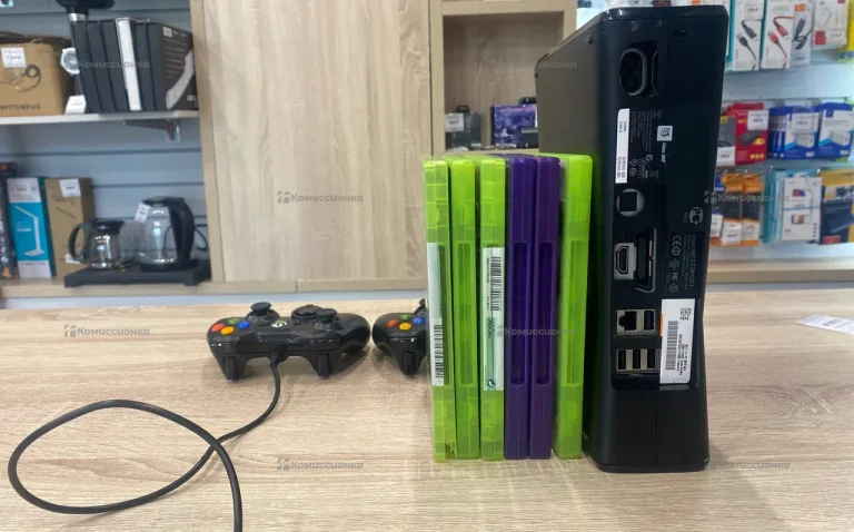 Приставка Xbox 360 S.