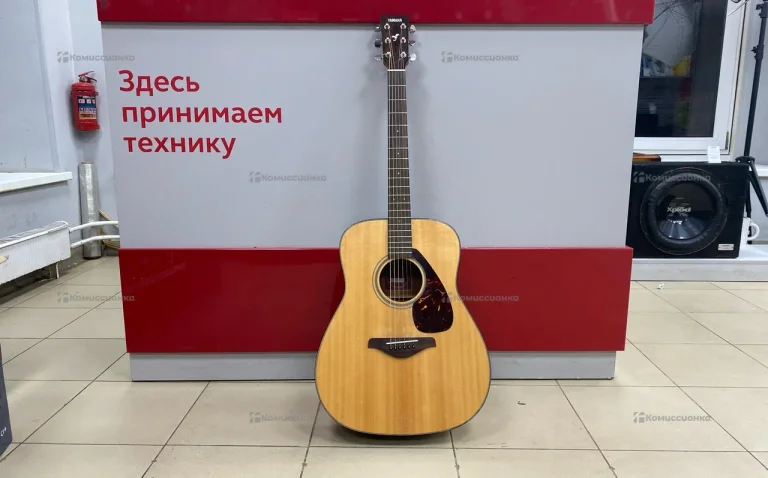 Гитара YAMAHA FG700S