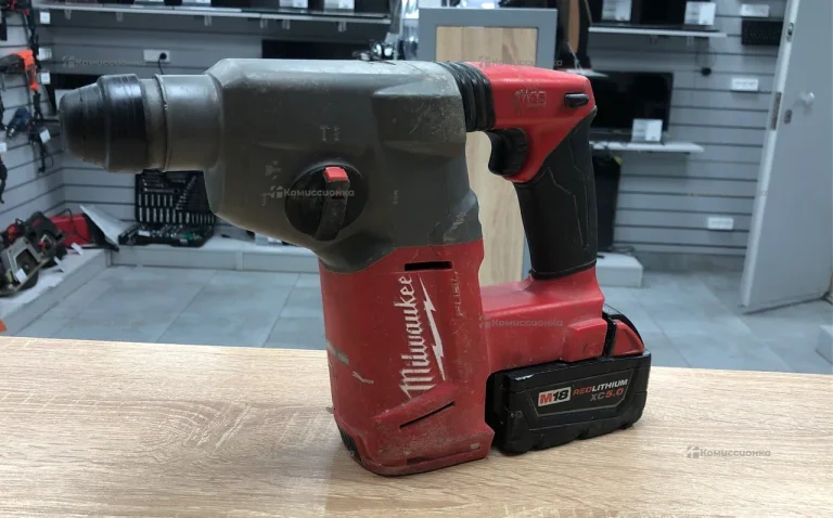 АККУМУЛЯТОРНЫЙ ПЕРФОРАТОР MILWAUKEE M18 FUEL (2712