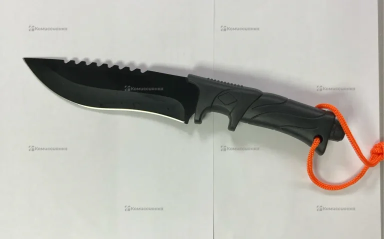 Нож туристический