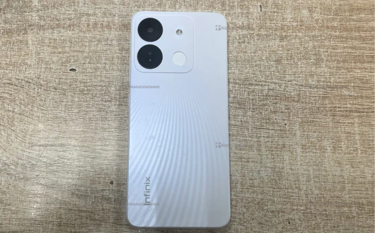 Infinix Smart 8 2/64 ГБ