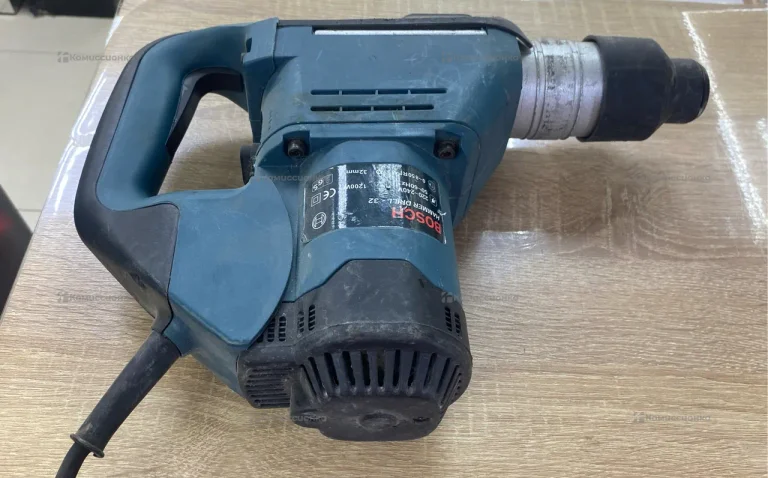 перфоратор Bosch drill-32