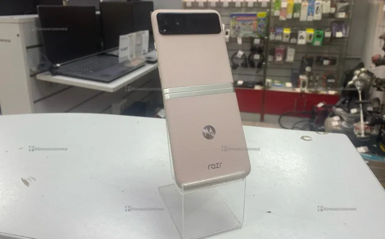 Motorola Razr 40 12/256 ГБ