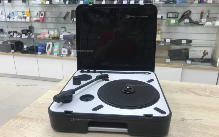 ПРОИГРЫВАТЕЛЬ ВИНИЛА NUMARK PT01USB