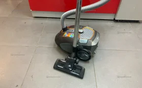 Пылесос  Redmond RV-322