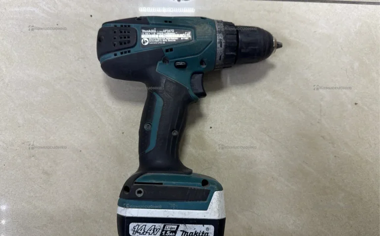 Дрель-шуруповерт makita DF347D