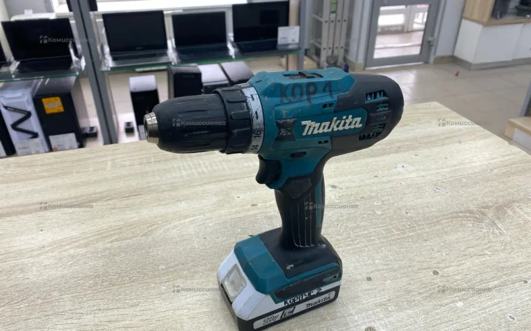 Аккумуляторная дрель-шуруповерт Makita DF488DWE