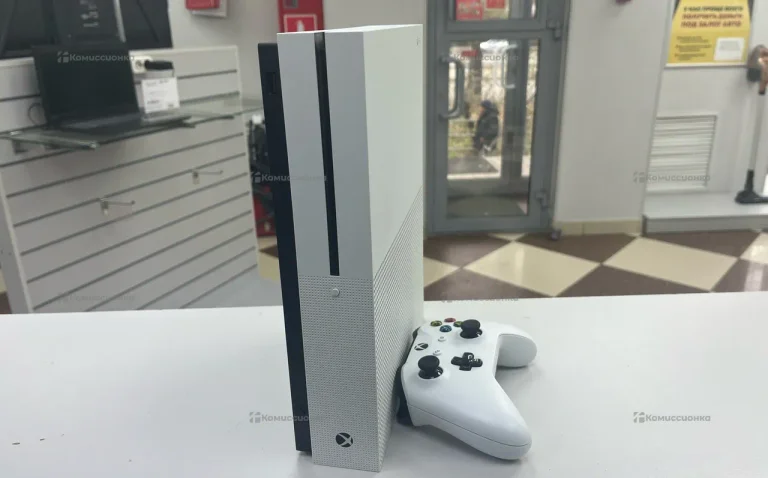 Приставка Xbox One S 512
