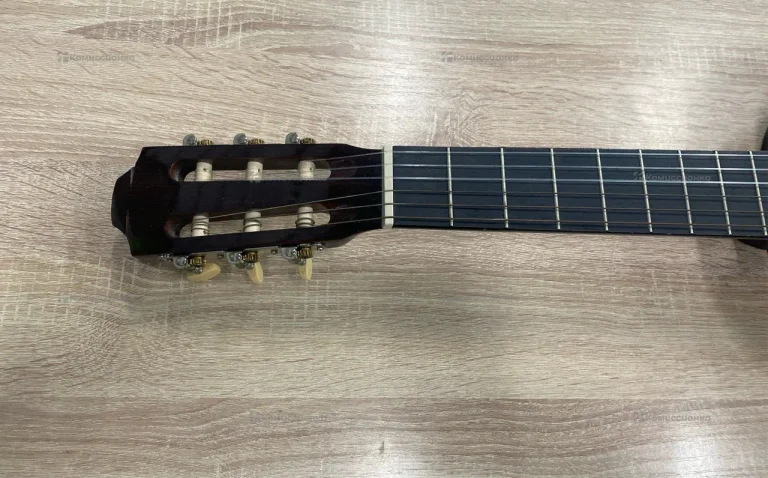 Гитара hohner hc06e