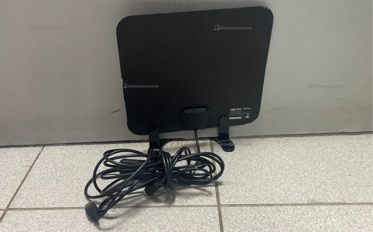 Цифровая ТВ приставка  Yasingold T500 с антенной D